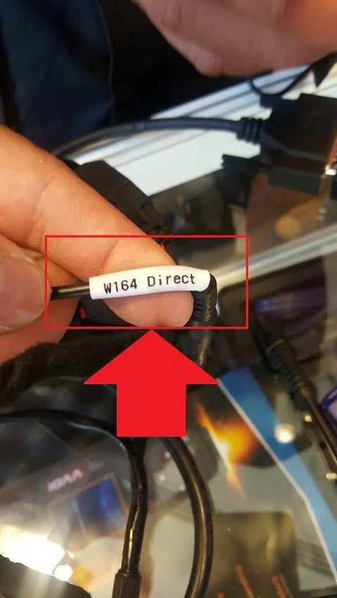 Xhorse XDMB10EN VVDI MB Tool Power adapter work with VVDI Mercedes W164 W204 W210 for Data Acquisition - Adapter and connection details